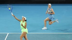 为什么现场记分牌必须显示球的旋转斜率